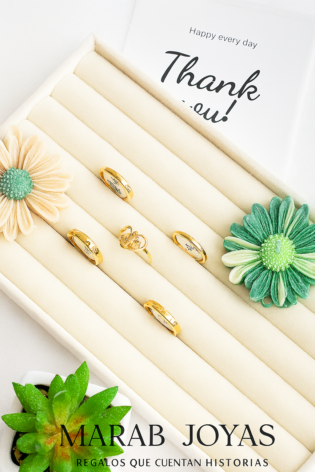 Set de Anillos “Clásico Dorado” — Elegancia Atemporal (El Set incluye 5 Unidades)