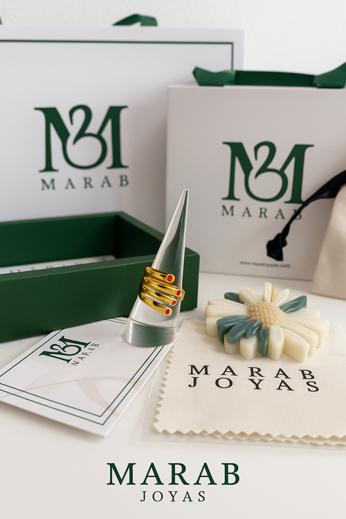 Anillo Dorado “Manicure” – Arte Pop con Acabado de Alta Joyería