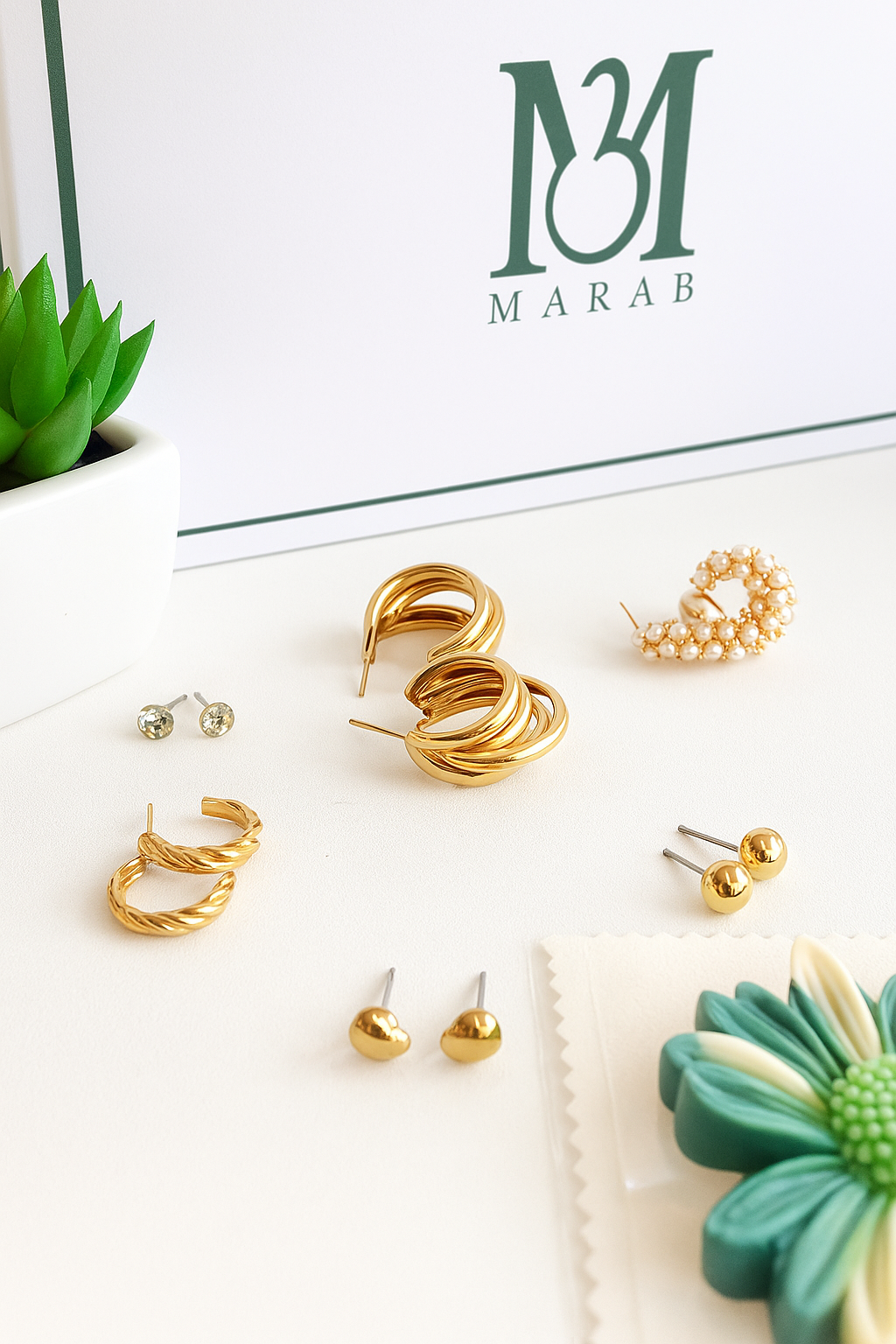 Pack de 6 Mini Zarcillos Dorados y Perlas