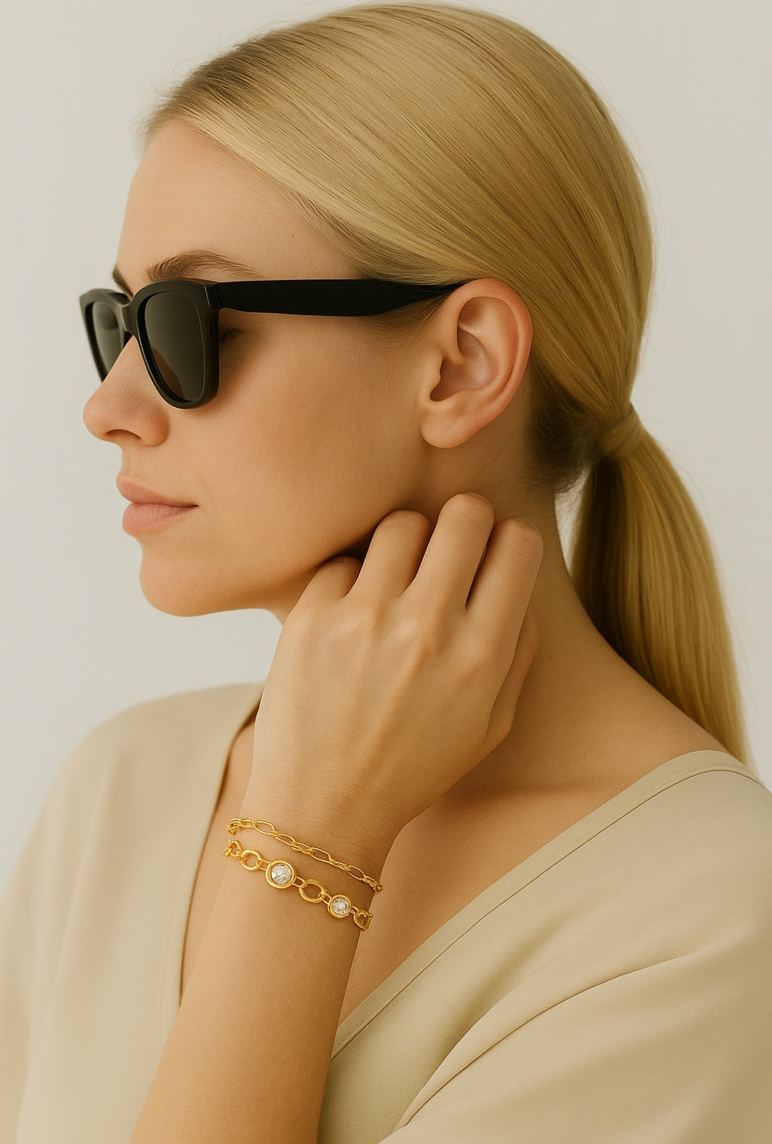 Pulsera doble cadena con dijes blancos