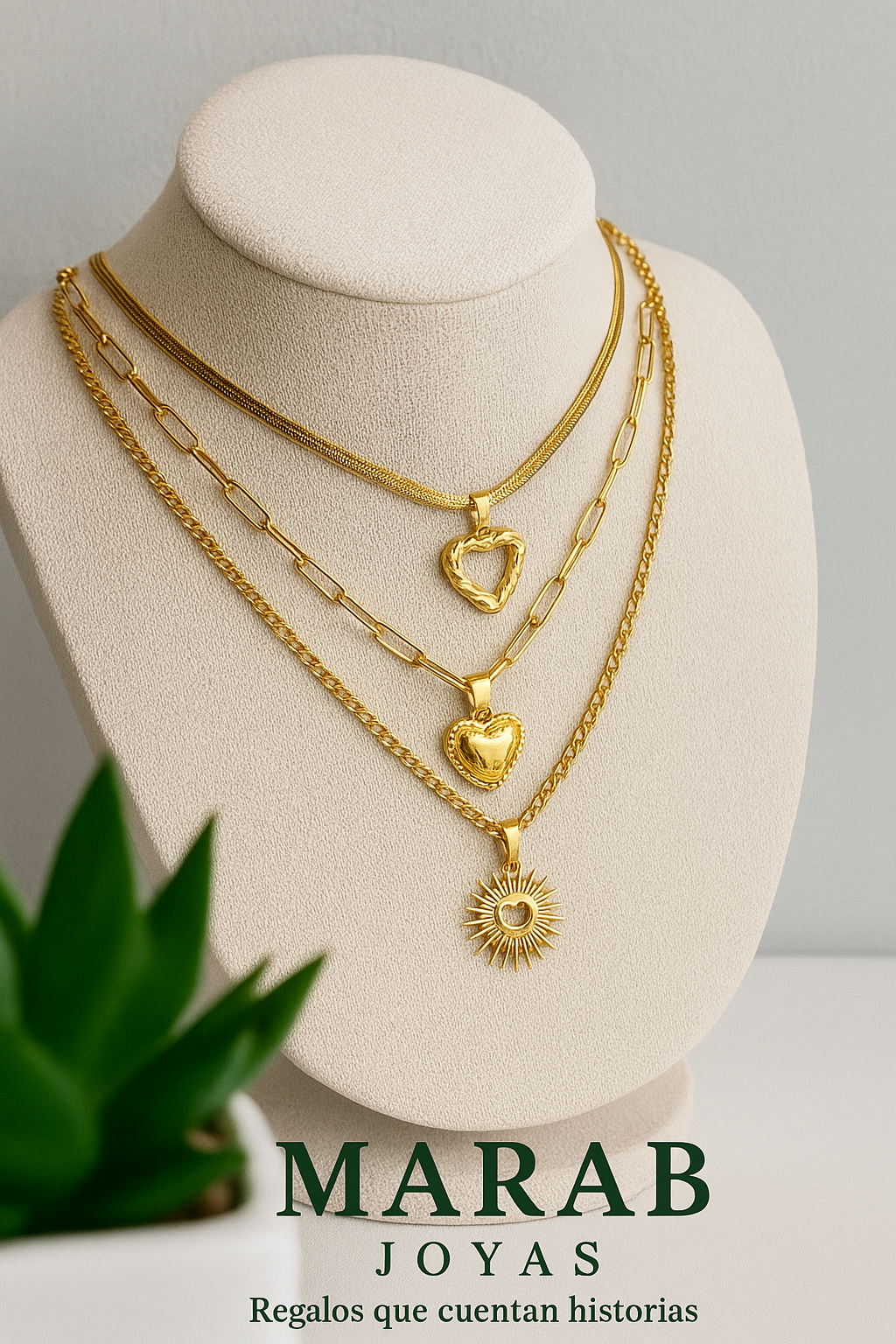 Set Dorado Corazón Radiante: Collares de Capas con Dijes Emblemáticos