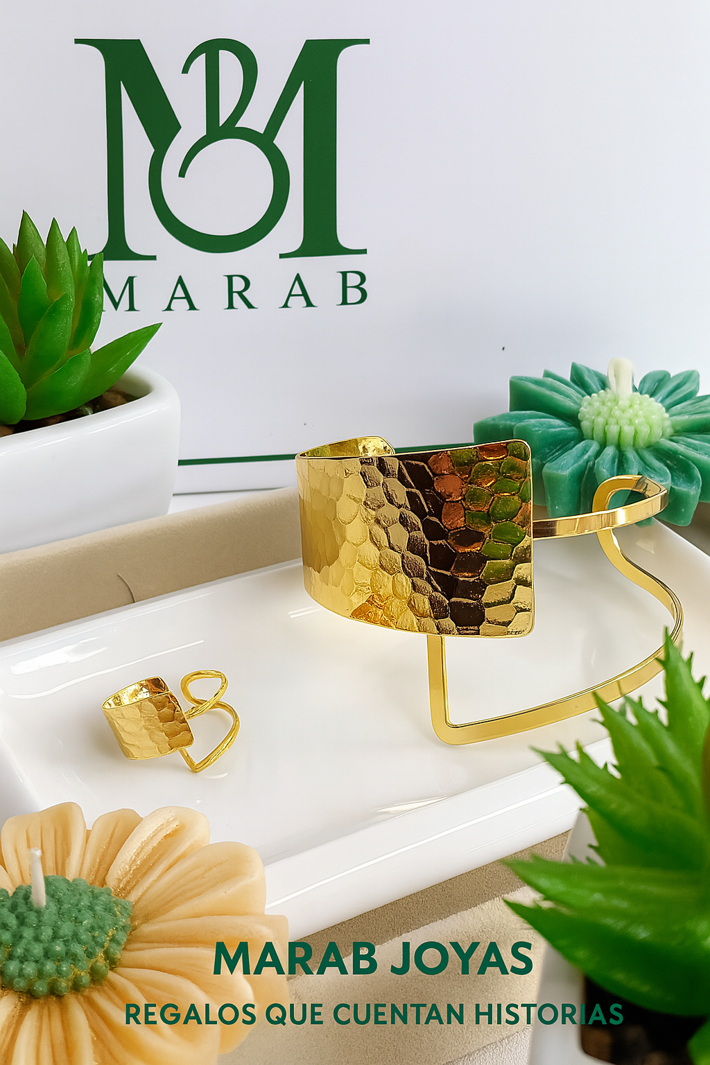 Set Martillado Dorado: Brazalete + Anillo Ajustable