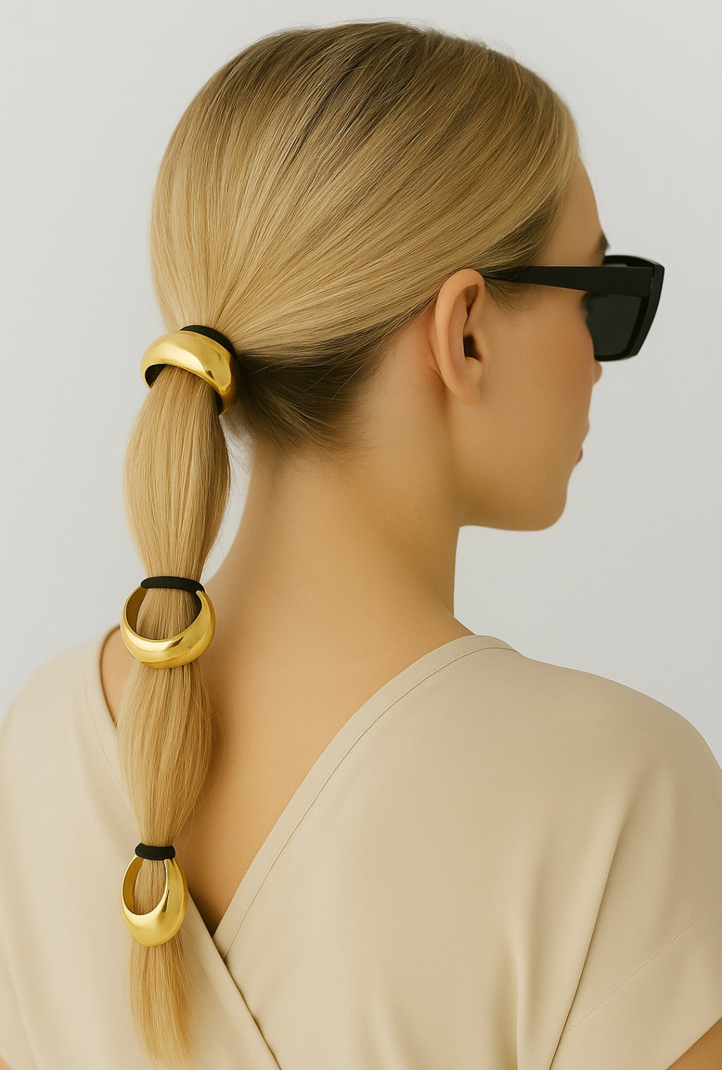 Set de colas doradas estilo cápsula escultural